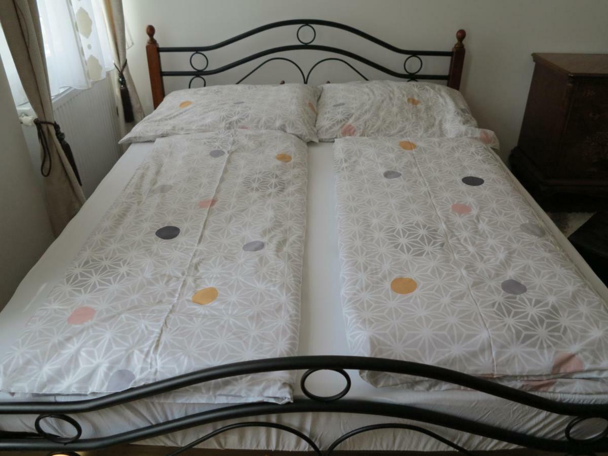 Small Luxury Kapitol Apartment เวียนนา ภายนอก รูปภาพ